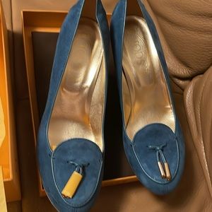 Never worn TOD’S suede block heels blue made in Italy size 40 box included
